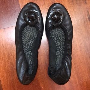 Lindsay Phillips black flats